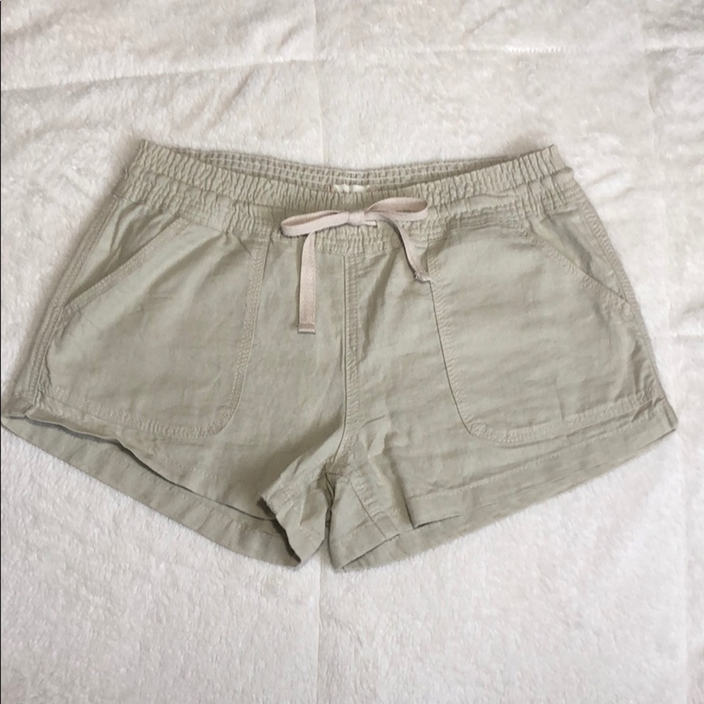 Altar’d State Creme Tie Shorts